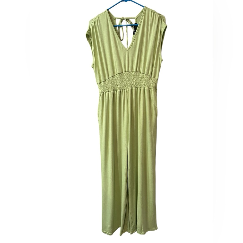 NWT Zaful Light Green Sleeveless Wide Leg Jumpsuit w/Smocked Waist - L - Picture 6 of 10
